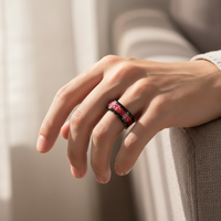 Bague de mode 8 mm en tungstène plaqué noir avec incrustation de rubis à bords biseautés pour couples, mariage, fiançailles, fête, promesse, cadeau