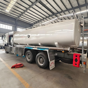Camión Cisterna de Aviación Profesional para Suministro Aeroportuario, Vehículo de Combustible Seguro y Estable para Aeronaves, 6x4 10000L Sinotruk HOWO - Product Image 2