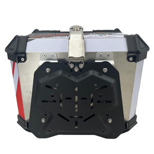 Baúl Trasero para Motocicleta de Liberación Rápida de 45L de Alta Capacidad con Adhesivo <span class=keywords><strong>Red</strong></span> <span class=keywords><strong>Bull</strong></span>, Negro, Aluminio Resistente al Agua, Directo de Fábrica - Product Image 2