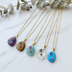 Collier pendentif en améthyste violette naturelle de qualité supérieure, plaqué or 18 carats, avec charme en zircone noire sertie, collier de naissance - Product Image 5