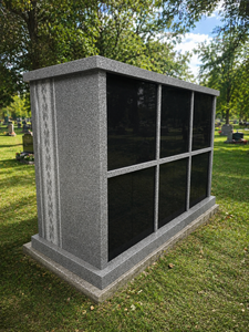 Columbario de granito de 48 nichos con puertas dobles para cementerio - Product Image 3
