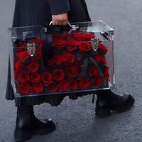 Roses éternelles en gros dans une valise acrylique transparente – Cadeau idéal pour la Saint-Valentin, un anniversaire ou un mariage