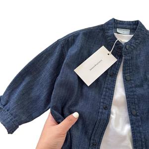 เสื้อแจ็คเก็ตเดนิมนุ่มสบายสไตล์ลำลองสำหรับเด็ก  คอลเลคชั่นฤดูใบไม้ร่วงปี 2025 แขนยาว สีพื้น ดีไซน์ทันสมัย สำหรับเด็กชายและเด็กหญิง - Product Image 5