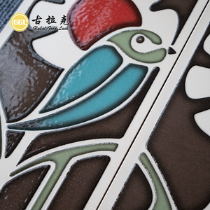 Carreaux de mosaïque en céramique émaillée rétro à motif de fleurs et d'oiseaux de nouveau design pour la décoration de murs et de sols intérieurs - Product Image 6