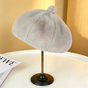 Béret en fausse fourrure de vison pour femme, chaud, anti-froid, amincissant, polyvalent, style artiste, disponible en gros pour l'automne et l'hiver - Product Image 2