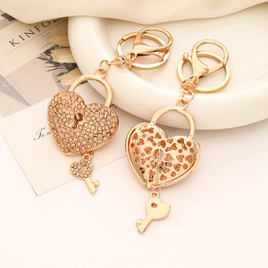 Bán Buôn Tùy Chỉnh Tinh Thể Sang Trọng Tình Yêu Hình Trái Tim Rhinestone Kim Loại <span class=keywords><strong>Keychain</strong></span> Khóa Và Chìa Khóa Vài Túi Mặt Dây Chuyền <span class=keywords><strong>Keychain</strong></span> - Product Image 2