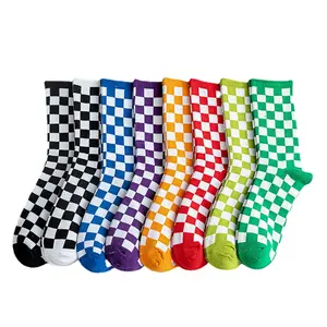 Checkerboard check cotton socks fashion black and white color check tube socks European and American socks