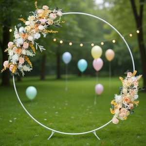 Soporte Circular para Globos Party Love de 2 Metros, Color Blanco Metálico, Decoración Resistente para Fiestas, para Globos y Flores, Cumpleaños, Fiestas de Adultos - Product Image 2