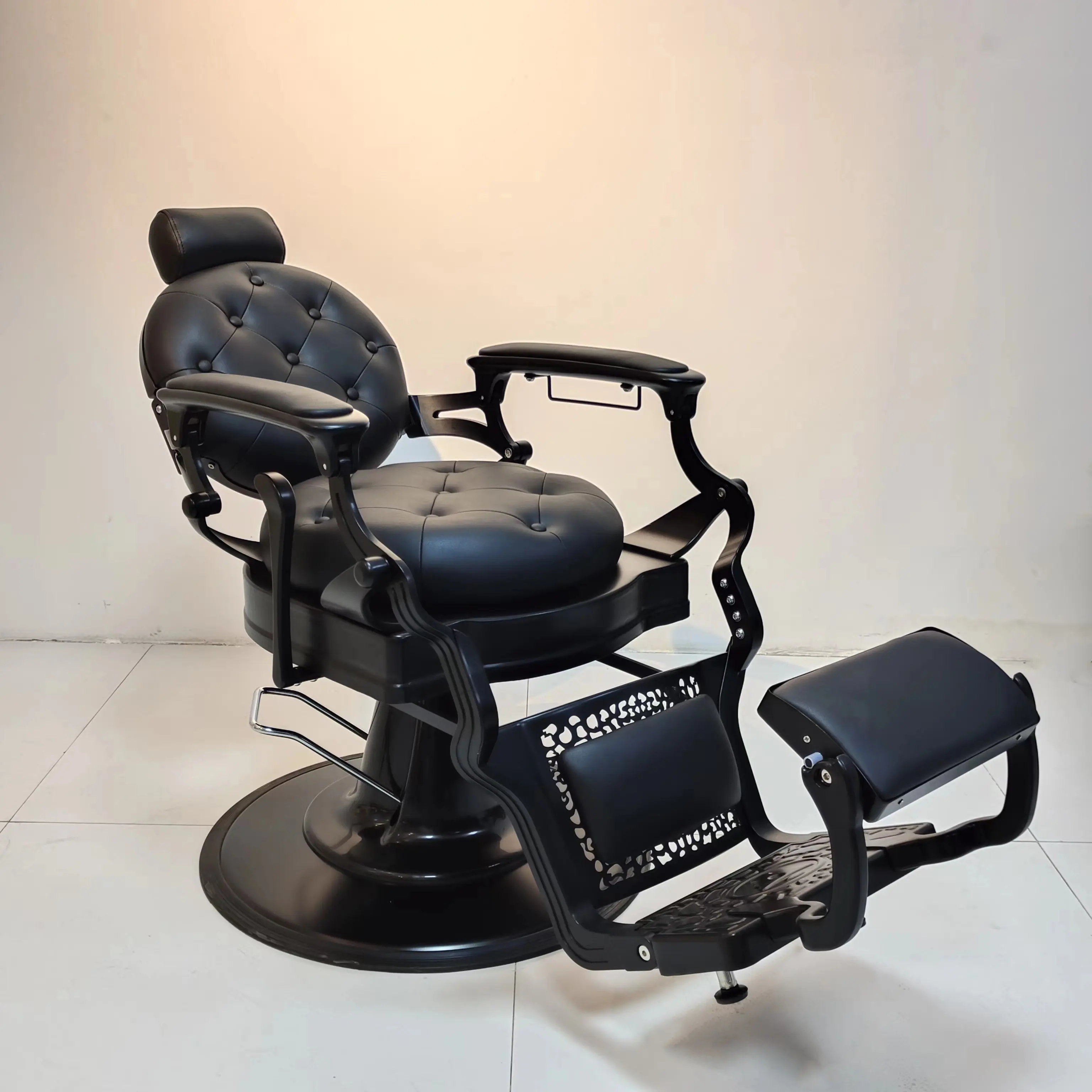 Commercio all'ingrosso Prsofesional Men All Black Barber Chair Frame Takara Belmont Salon parrucchiere poltrone da barbiere