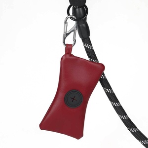 Distributeur <span class=keywords><strong>de</strong></span> sacs à déjections pour animaux <span class=keywords><strong>de</strong></span> compagnie, support portable et élégant en cuir PU pour sacs à déjections canines, indispensable pour les promenades avec votre chien - Product Image 5