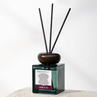 Aikun 200ml Coffret Cadeau Parfum d'Hôtel Diffuseur de Roseaux d'Arômes Sans Flamme pour Intérieur, Huile Essentielle d'Aromathérapie pour Hall d'Hôtel