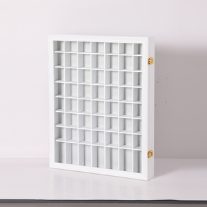 ショットグラスディスプレイ白い木製マルチグリッド収納キャビネットヒンジ付きドアジュエリー装身具ディスプレイに最適 - Product Image 4