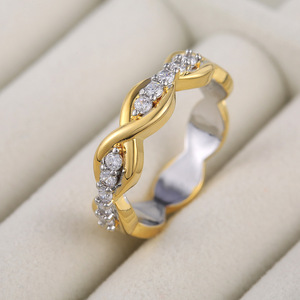 Anello a Forma di Infinito per Donne, Gioiello Minimalista Creativo Bicolore Aperto e Regolabile - Product Image 1