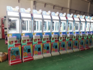 Lifun tùy chỉnh nhỏ mini Mega thuê máy vuốt Đồ chơi giải thưởng búp bê cần cẩu máy trò chơi với hóa đơn chấp nhận - Product Image 5