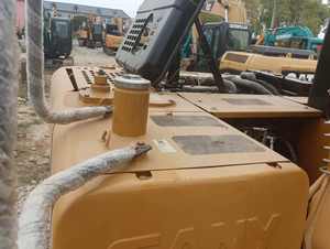 รถขุดใช้แล้วรถขุดตีนตะขาบ Sany SY215รถขุดมือสอง - Product Image 6