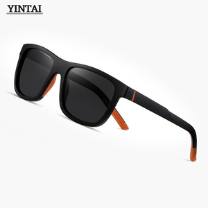 Commercio all'ingrosso <span class=keywords><strong>TR</strong></span> classici occhiali da sole da uomo quadrati a due colori alla moda di lusso con Design polarizzato Logo personalizzato peso leggero TR90 per - Product Image 1