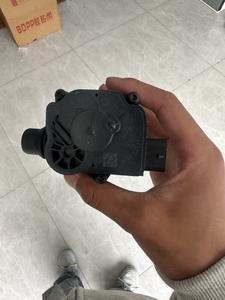 Venta caliente 0005061500 válvula desviadora Control de agua de refrigeración para <span class=keywords><strong>Mercedes</strong></span> Benz E200 <span class=keywords><strong>E300</strong></span> E450 válvula reguladora de enfriador de temperatura - Product Image 2