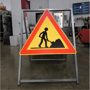 Señal <span class=keywords><strong>de</strong></span> tráfico personalizada seguridad hombre en el trabajo tráfico reflectante triángulo señal <span class=keywords><strong>de</strong></span> advertencia <span class=keywords><strong>señales</strong></span> <span class=keywords><strong>de</strong></span> construcción con soporte - Product Image 2