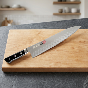 Cuchillo de Chef para Cortar en Frío, Hoja Ondulada de Acero Inoxidable, Mango de Plástico, Apto para Lavavajillas, Hecho en Japón - Product Image 3