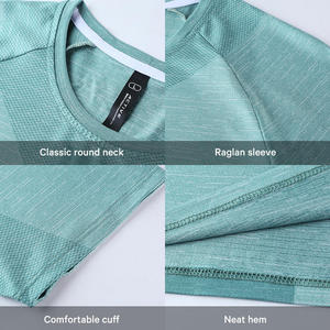 T-shirts de sport pour hommes, personnalisés par le fabricant, à séchage rapide, respirants, sans coutures, à manches raglan, coupe ajustée, pour la course à pied, la musculation et les entraînements - Product Image 3