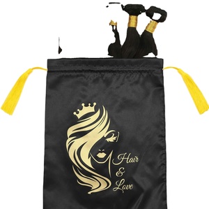 Sacs en satin personnalisés avec logo pour emballage de perruques, pochettes à bijoux avec pompon, extensions capillaires – Vente en gros - Product Image 1