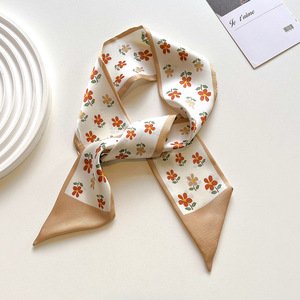 Mềm Lụa Satin Bandana Clover In Thiết Kế Kỹ Thuật Số Vải Head Bọc Và Bandana Thanh Lịch Mềm <span class=keywords><strong>Headband</strong></span> - Product Image 5