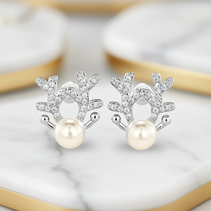 Boucles d'oreilles clous en or blanc E4313, forme animale, cristal, strass, perle, pour femme, mignonnes, à porter au quotidien - Product Image 2