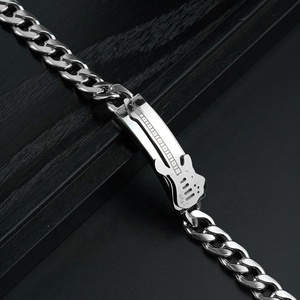 Pulseras de Cadena Cubana con Diseño de Guitarra, Joyería de Acero Inoxidable, Color Dorado, Precio al por Mayor - Product Image 6