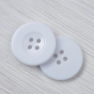 Bán Buôn Trắng Và Đen 4 Lỗ Nút Vòng Nhựa Nút Cho Áo Sơ Mi - Product Image 3