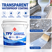 Revêtement imperméable transparent liquide blanc laiteux appliqué au rouleau sur les surfaces de carreaux en céramique pour l'étanchéité des murs intérieurs