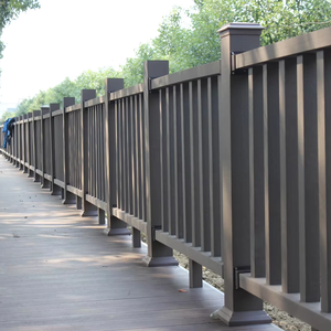 Escalier extérieur WPC à faible entretien garde-corps noir <span class=keywords><strong>balustrade</strong></span> et mains courantes <span class=keywords><strong>balustrade</strong></span> en plastique <span class=keywords><strong>composite</strong></span> rail de <span class=keywords><strong>balcon</strong></span> - Product Image 2