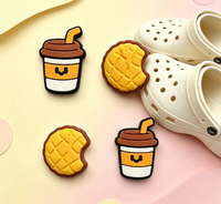 Lot de breloques personnalisées en PVC sur le thème des aliments (café, biscuits, dessins animés) en boîte colorée 03 Fujian pour boucles de sabots et pendentifs de sac mignons