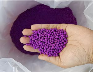 Perline chimiche <span class=keywords><strong>permanganato</strong></span> <span class=keywords><strong>di</strong></span> potassio Kmno4 allumina attivata per il trattamento delle acque - Product Image 4