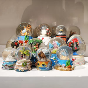 Venta al por Mayor de Globos de Nieve Personalizados de Resina de 80mm, 65mm, 45mm y 35mm, Recuerdo de Viaje de <span class=keywords><strong>Budapest</strong></span>, Bola de Agua de Cristal Promocional - Product Image 2