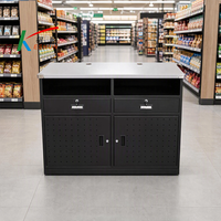 Comptoir de caisse de supermarché au design tendance