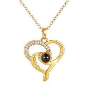 Collier tendance en cuivre avec projection « <span class=keywords><strong>Je</strong></span> <span class=keywords><strong>t</strong></span>'<span class=keywords><strong>aime</strong></span> » en 100 langues, idéal pour la fête des Mères - Vente en gros - Product Image 3