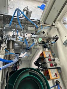 เครื่องประกอบประกอบมีดพับเลือดอัตโนมัติเต็มรูปแบบพร้อมระบบไฟฟ้า - Product Image 5