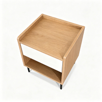 Table de chevet moderne en bois avec tiroirs et rangements pour projets hôteliers, d'appartements et de chambres à coucher - Vente en gros