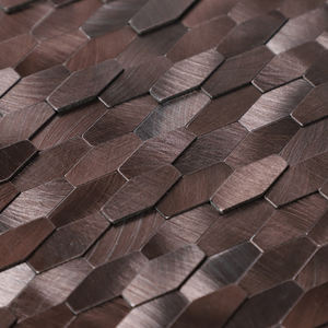 แผ่นกระเบื้องอลูมิเนียมคอมโพสิตแบบลอกและติดสะท้อนแสงสีน้ำตาลหกเหลี่ยมแบบ3D อันน่าทึ่งกระเบื้องติดผนัง - Product Image 4