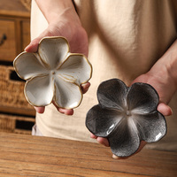 Blumenförmiges Keramikteller-Set, Handgemacht mit Glasurwechsel, Dekorative Kleine Schalen für Esstischgeschirr und Wohnkultur