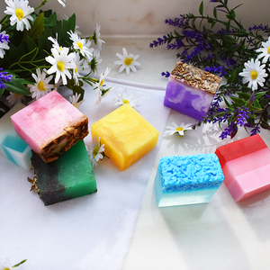<span class=keywords><strong>Savon</strong></span> de Yoni Artisanal Personnalisé à l'Huile Essentielle, Nettoyant Naturel et Coloré (19 Variétés) - Product Image 1