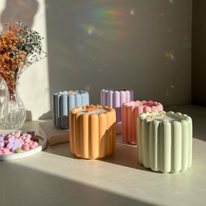 AIKUN Decoración de Hogar de Lujo, Diseño Personalizado, Vela Aromática Hecha a Mano con Cera de Soya en Recipiente de Cerámica, Regalo de Boda - Product Image 3