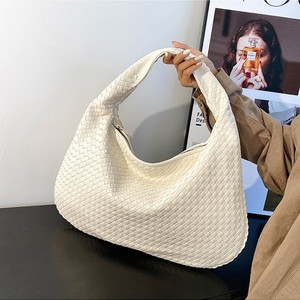 Bolso de Hombro Tejido para Mujer, Forma de Dumpling, Cierre de Cremallera, Estilo Moderno, Uso Diario, Verano 2024, Grande, Negro - Product Image 2