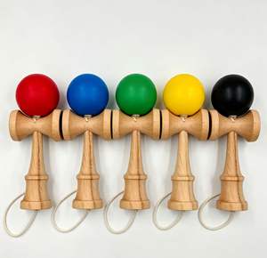 Jouet Kendama en caoutchouc personnalisé, deux tons vert et jaune, jeu de dextérité classique pour enfants, pour jouer en plein air - Product Image 2