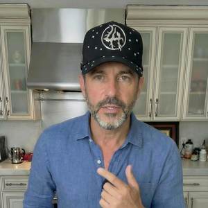 재고 있음 2026 도매 G5 맞춤형 5패널 스웨이드 와이드 브림 스냅백 비어드 햇 골드 오리지널 고라 바르바스 햇 X Ct - Product Image 1