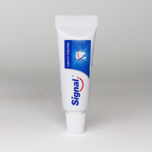 <span class=keywords><strong>Dentifrice</strong></span> <span class=keywords><strong>Signal</strong></span> 5g - Vente en gros, personnalisé, blanchissant, pour voyages en avion, hôtels, protection contre les caries, fluorure, éco-responsable, Unilever, tube touristique - Product Image 5