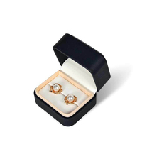 Boîte à bijoux en cuir PU noir de luxe sur mesure en gros, organisateur simple de style carré, coffret cadeau pour bagues, emballage de luxe pour boîtes à bijoux