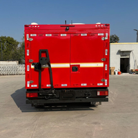 Véhicule de communication tout-terrain 4x4 haute capacité de franchissement, véhicule de commandement mobile diesel, transport de secours rouge
