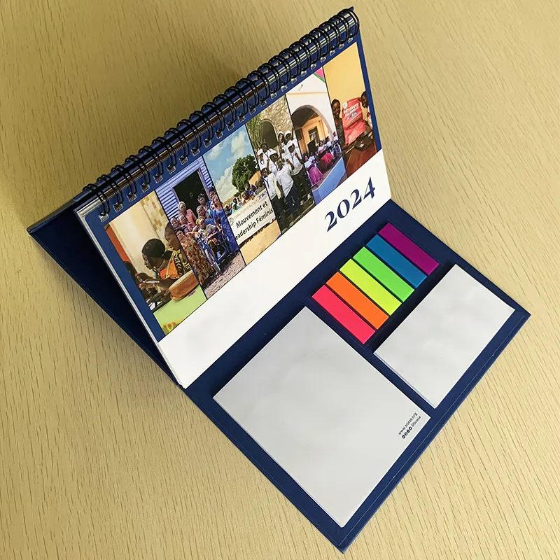 स्टिकी नोट पैड डेस्कटॉप टेबल कैलेंडर 2024 के साथ कस्टम प्रिंटिंग फोल्डिंग पेपर डेस्क कैलेंडर