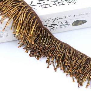 Adorno de <span class=keywords><strong>Encaje</strong></span> Bordado <span class=keywords><strong>con</strong></span> Lentejuelas Doradas Colgantes al por Mayor, Borde de <span class=keywords><strong>Encaje</strong></span> <span class=keywords><strong>con</strong></span> Lentejuelas, Adorno de Flecos <span class=keywords><strong>con</strong></span> Borlas - Product Image 5